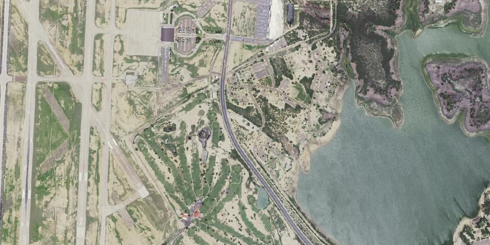 Real aerial photograph at Lake Casa Blanca International State Park