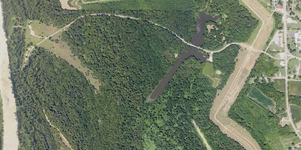 Real aerial photograph at Great River Road State Park